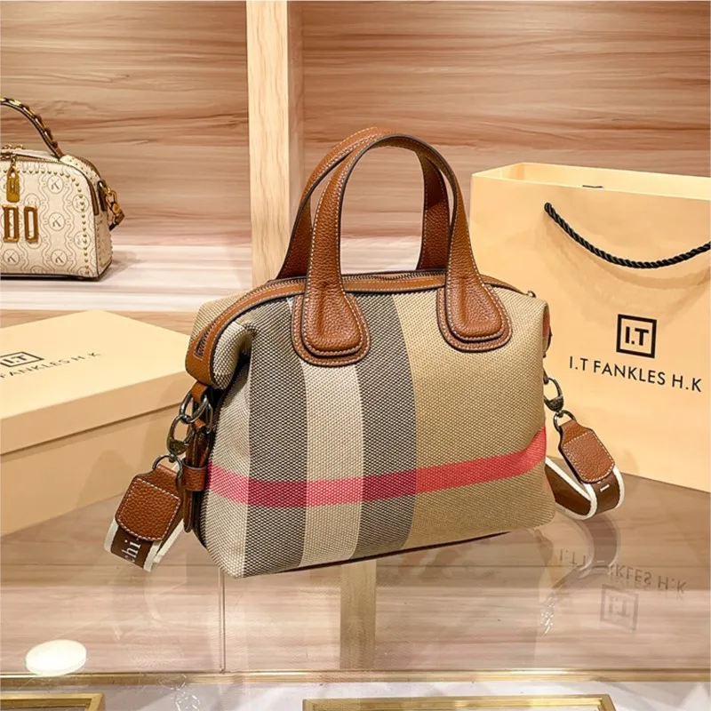 Light Luxury Brand Women\'s Bag 2024 New Designer High Quality Handheld Shoulder Bag with Contrast Color Retro Diagonal Straddle