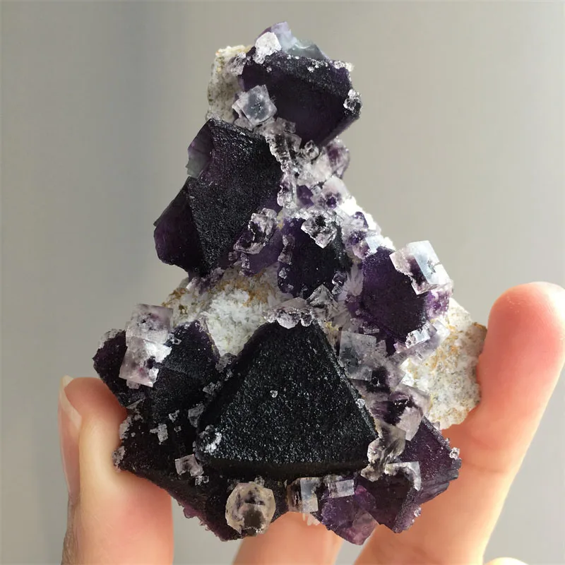 

Zhejiang Natural Purple Fluorite Mineral Specimen Reiki Healing Grystals Quartz Stone Home Decoration Collection