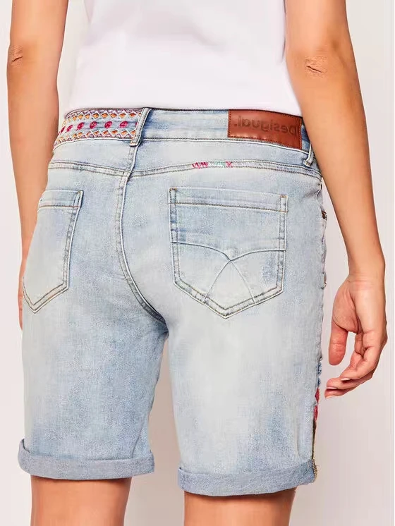 Commercio estero originale singolo estate spagnola nuovi pantaloncini di jeans ricamati