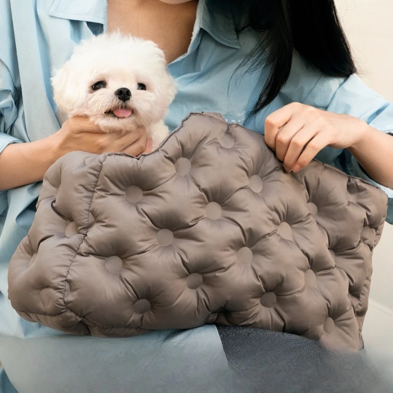 Pet outing bag Small dog Portable breathable shoulder cat bag Dog bag Autumn and winter travel