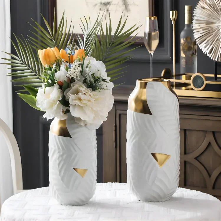 

Modern Luxury Ceramic White Gold Vase Hand Engraved Ceramic Craft Flower Vase Home Ornaments