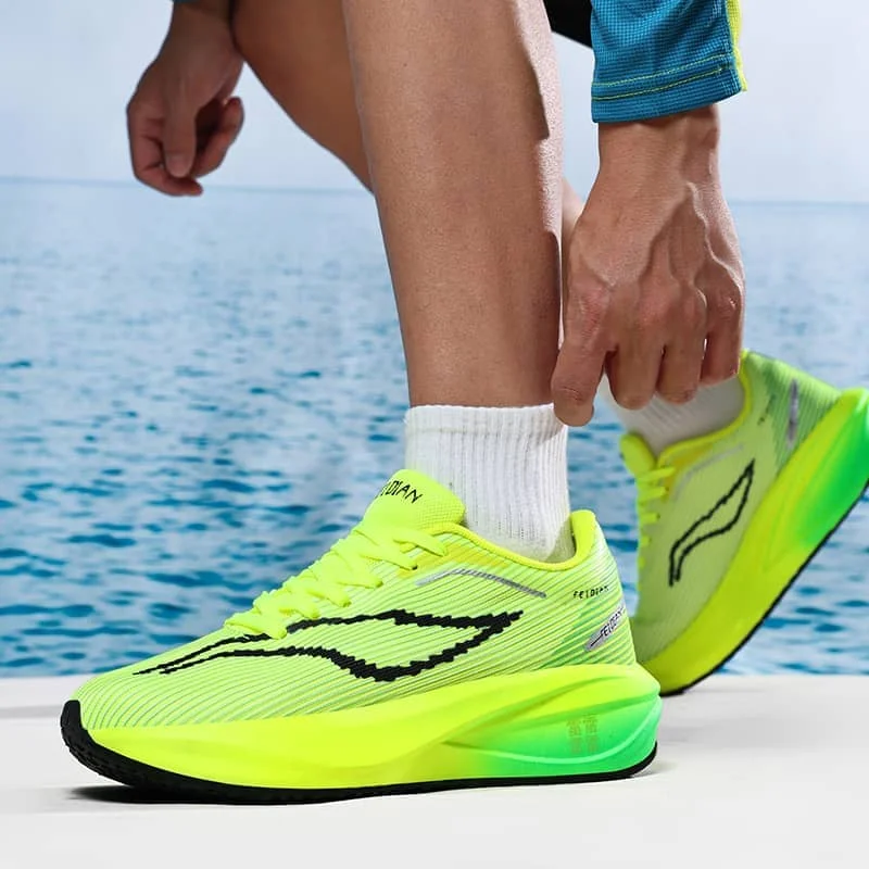 

Men's sports shoes, lightweight carbon plate racing running shoes, winter shock absorption, anti slip, wear-resistant, breathabl