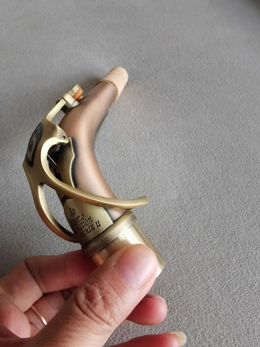 Phosphor bronze antique E-flat alto saxophone bent neck elbow pipe thread universal sound good and can be customized