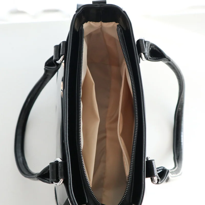 حقيبة Itabag شفافة ذات سعة صغيرة مع تصميم فريد من نوعه Y2K حقيبة كتف صغيرة من البولي يوريثان للنساء حقيبة ita سوداء #6