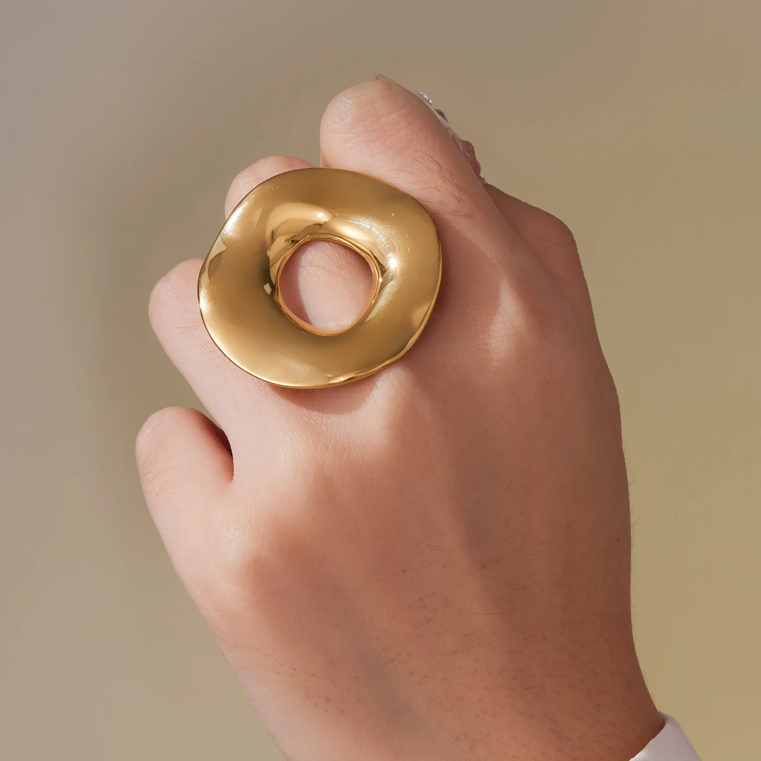 Pierścionek damski ze stali nierdzewnej 316, pozłacany, masywny, złoty, srebrny, ażurowy, duży, nie blaknący, wodoodporny.