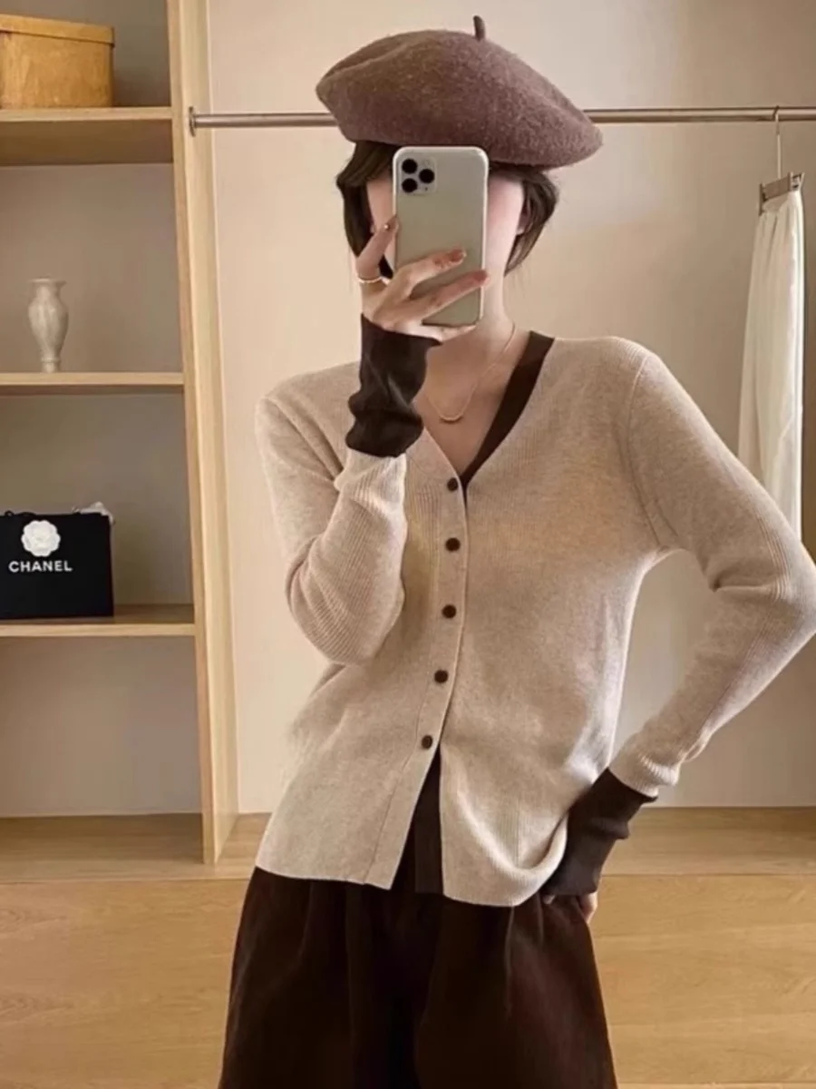

Blue V-Ne Splice Long Sve Knitted Open Cardigan Women's Early Spring 2026 New Inner Wear Sweater Jaet Casual Slim Fit