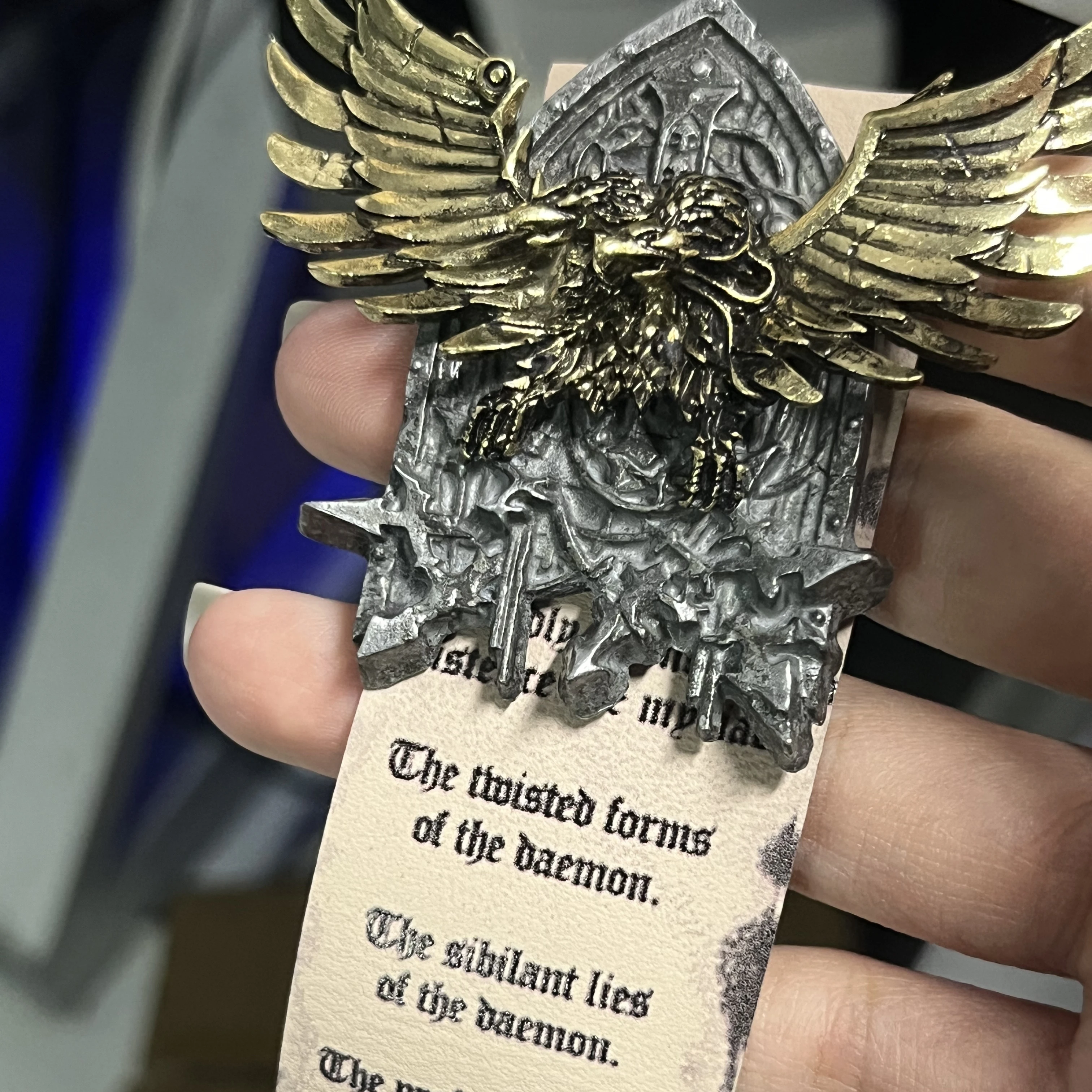 

Game Grey Knight Memorial Badge Peripheral Metal Model Pendant Classic Versatile Decoration Birthday Gift Toys