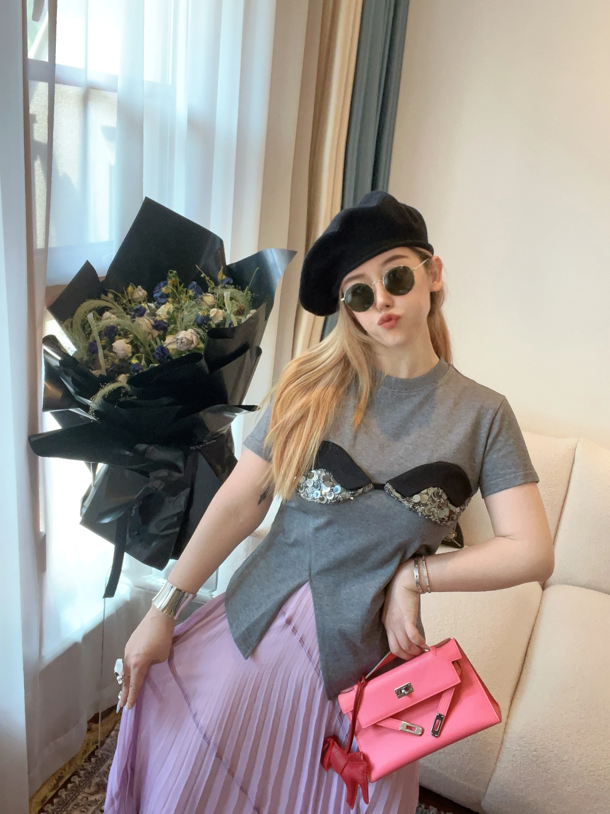 

Новая летняя футболка с тяжелыми блестками, круглая футболка Ne Overhead ort Sve, оригинальная повседневная свободная посадка с разрезом по бокам, с конусом живота