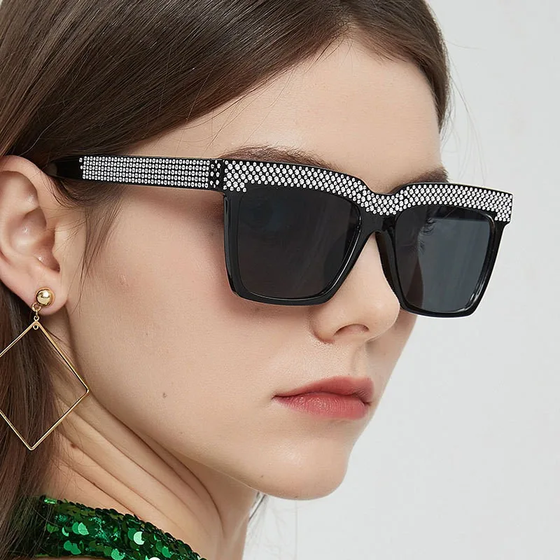 

Fashion Diamond Square Sunglasses for Women and Men Wholesale