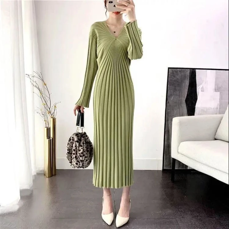 فساتين كروشيه بيضاء للنساء جودة عالية Harajuku التخليص بيع الاتجاه الأساسية الكورية الرجعية Y2k الخامس الرقبة امرأة محبوك فستان