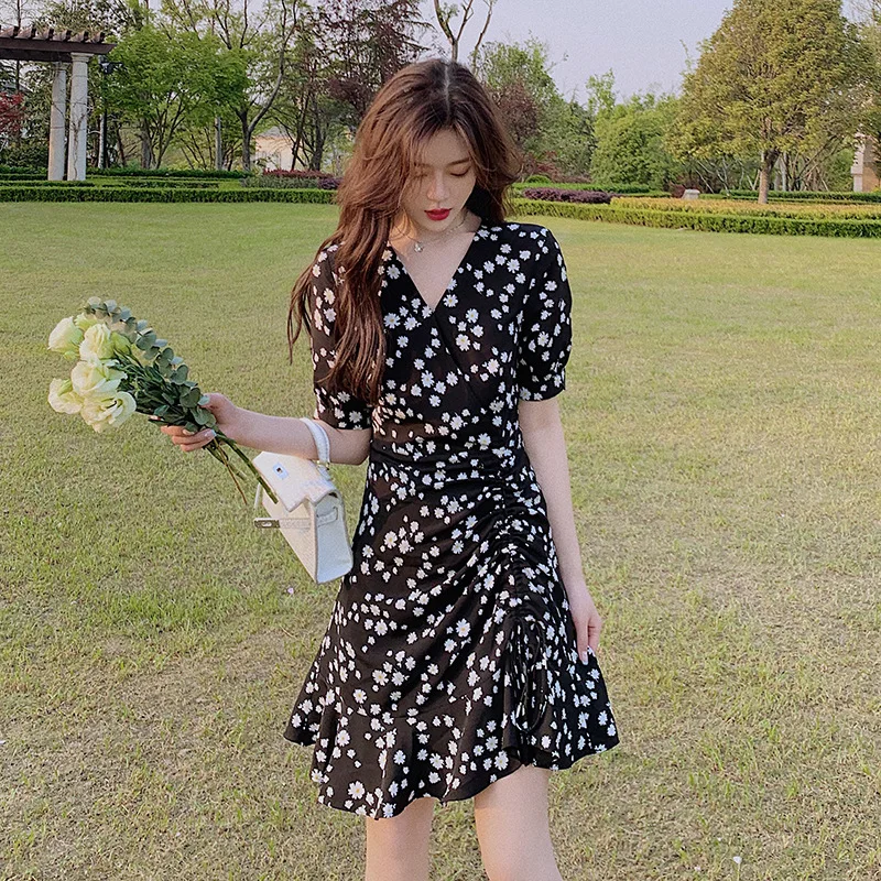 

Black Short Sleeve V-Neck Floral Print Chiffon Dress Slimming Summer Casual Wear A-Line Skirt Mid-Waist Design Daily Wear