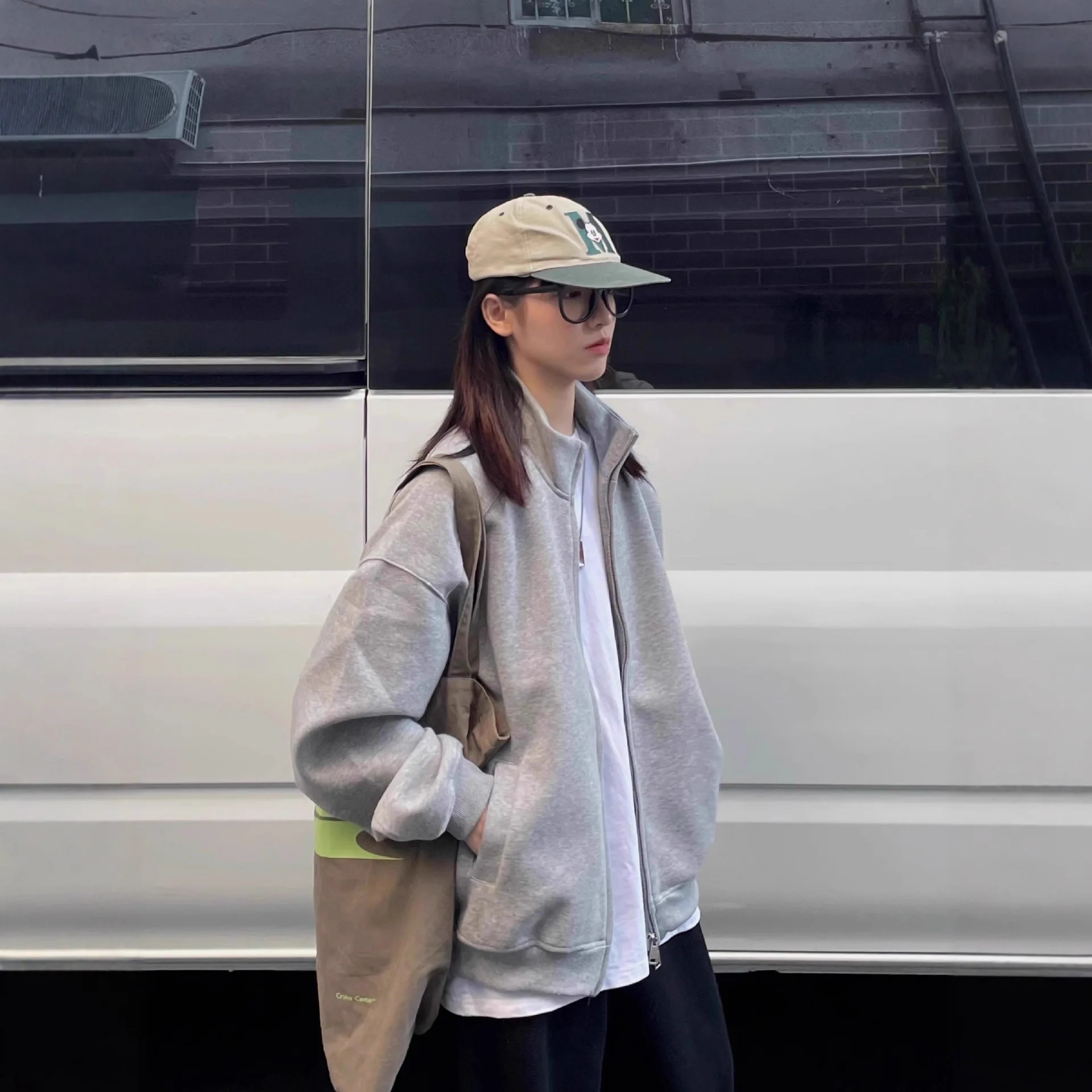 

Style Heavyweight Solid Color Cardigan Sweatshirt For Women, Trendy Brand, New Autumn And Winter Fashion, Sports Zipper