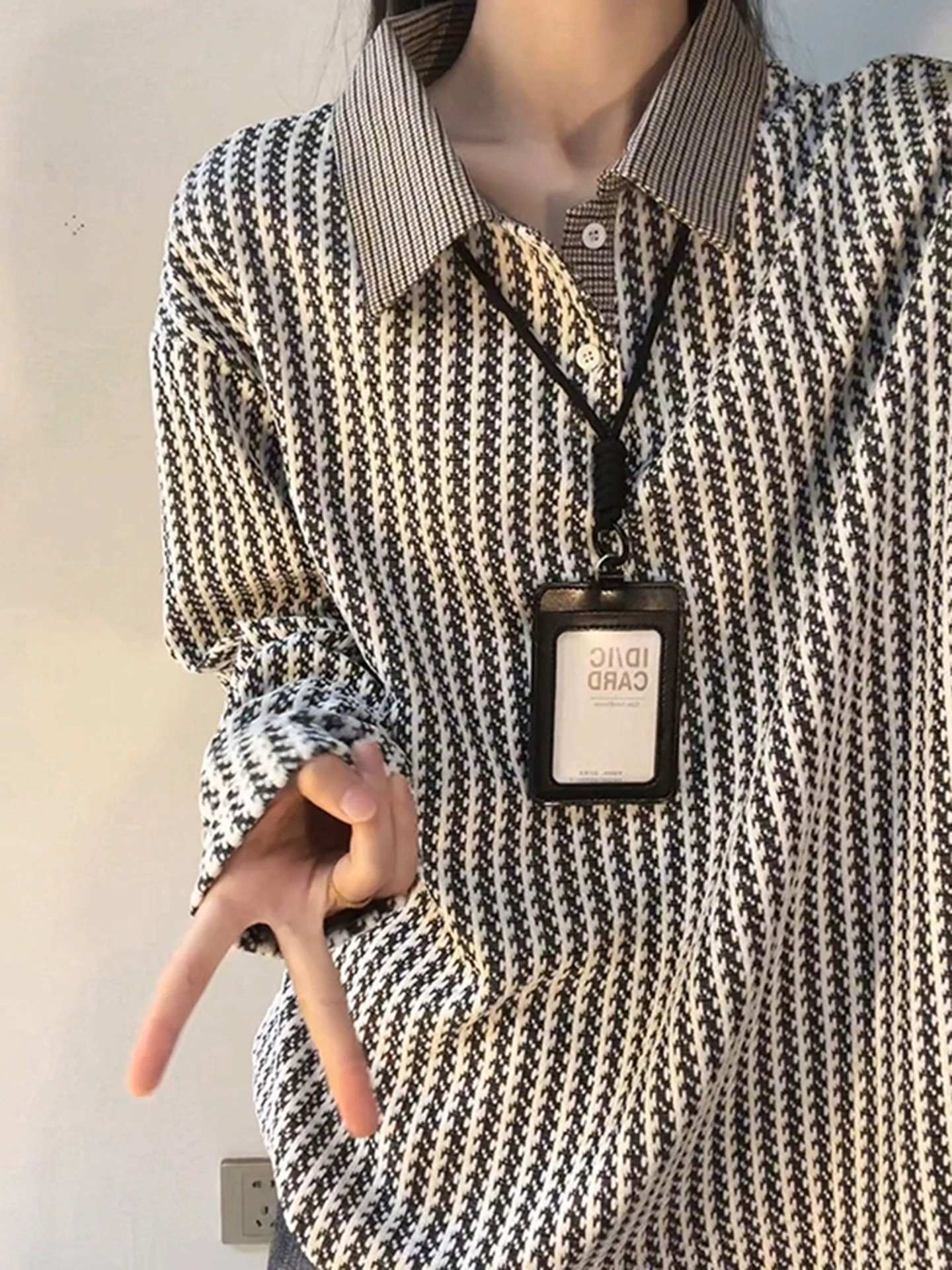 

Retro American Plaid Men's Long Sleeve Shirt Fishbone Pattern Collar T-Shirt Autumn Season High Stripe Sensation Sweatshirt