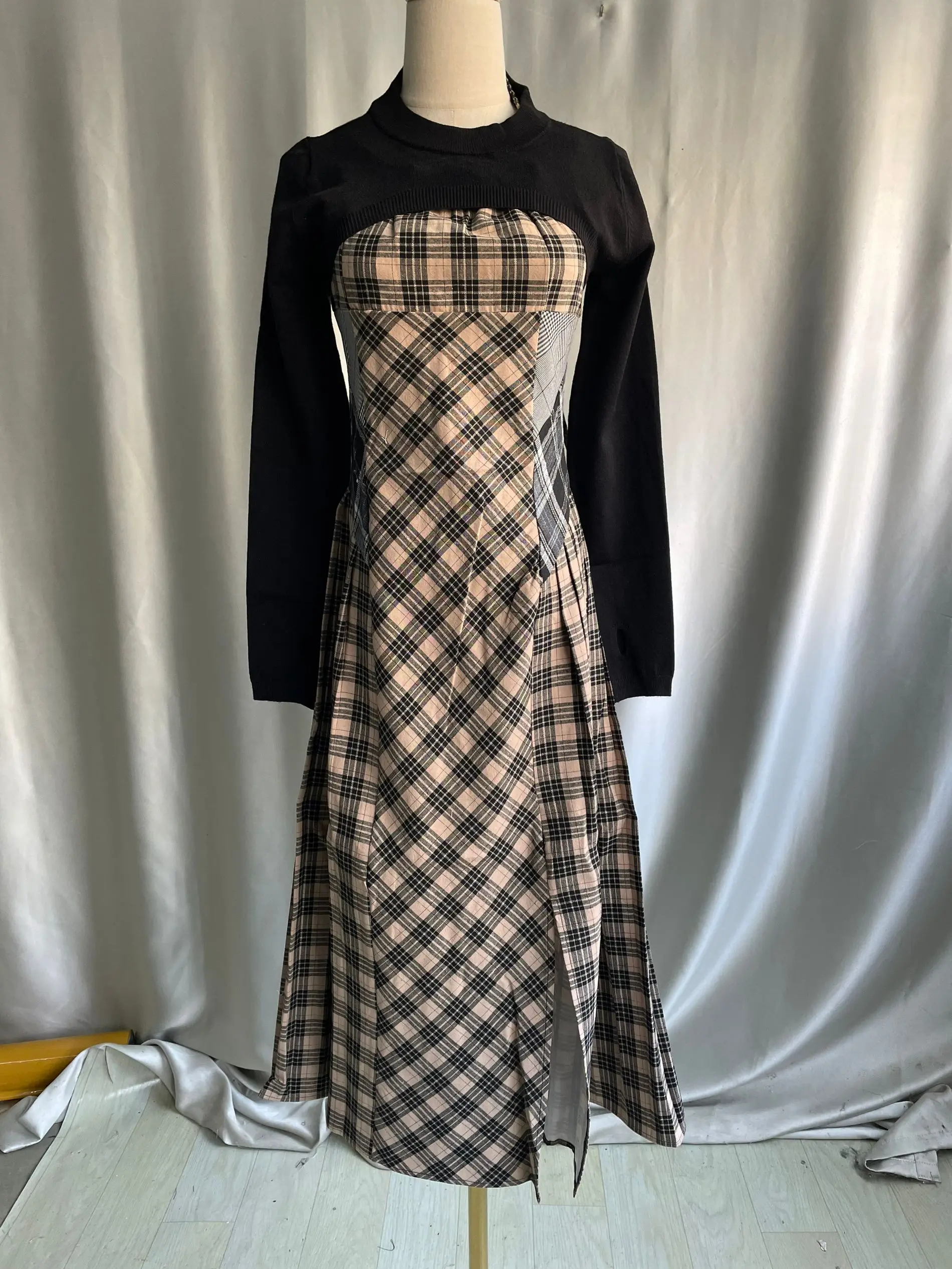 Japan Bodycon Vent England Vestidos Vintage Advanced High Street Plaid Dress Sexy Minority Hollow Out Slim Waist Robe