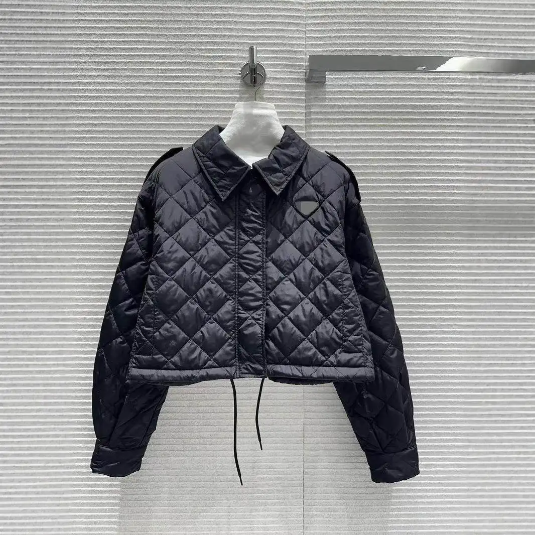 

Faionable Cotton Jaet Early Spring Turn-down Collar Letter Pattern Diamond id Sle Deep Color New Arrival 2026