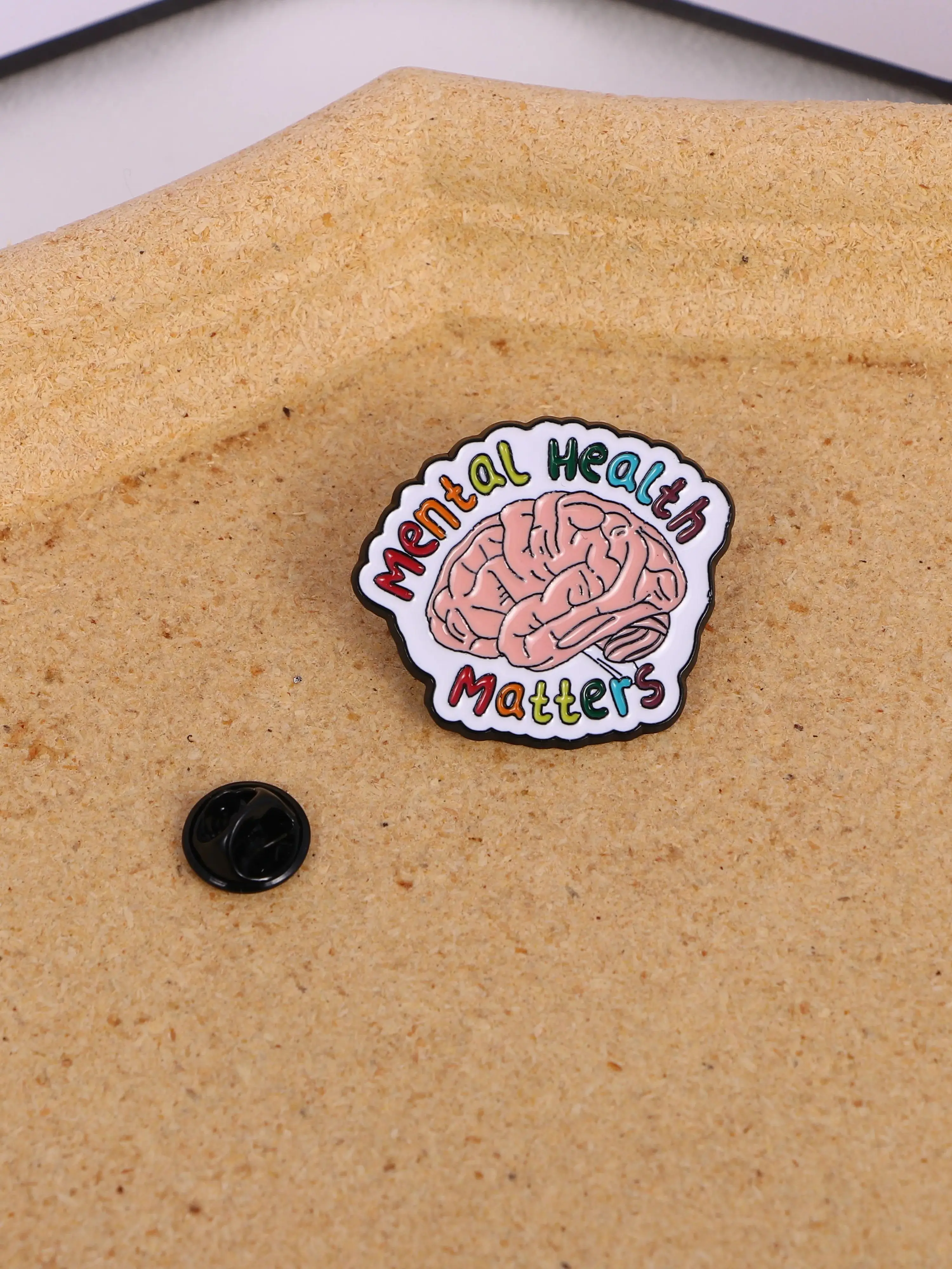 Colorful Brain Shaped Pin Pretty Fantasy Letter Mental Health Matters Enamel Brooch For Wallet Bag Decoration