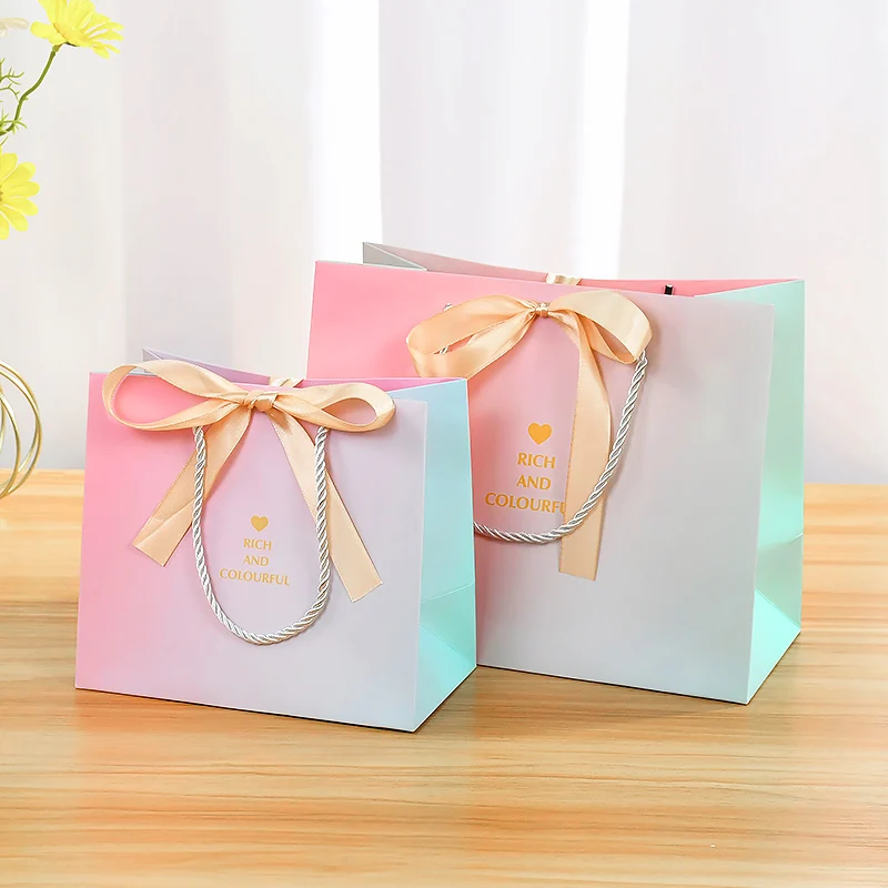 

Rainbow Laser Gift Bags Multiple sizes of high-end clothing packaging bag Birthday Wedding Decor Supplies baby shower Supplies