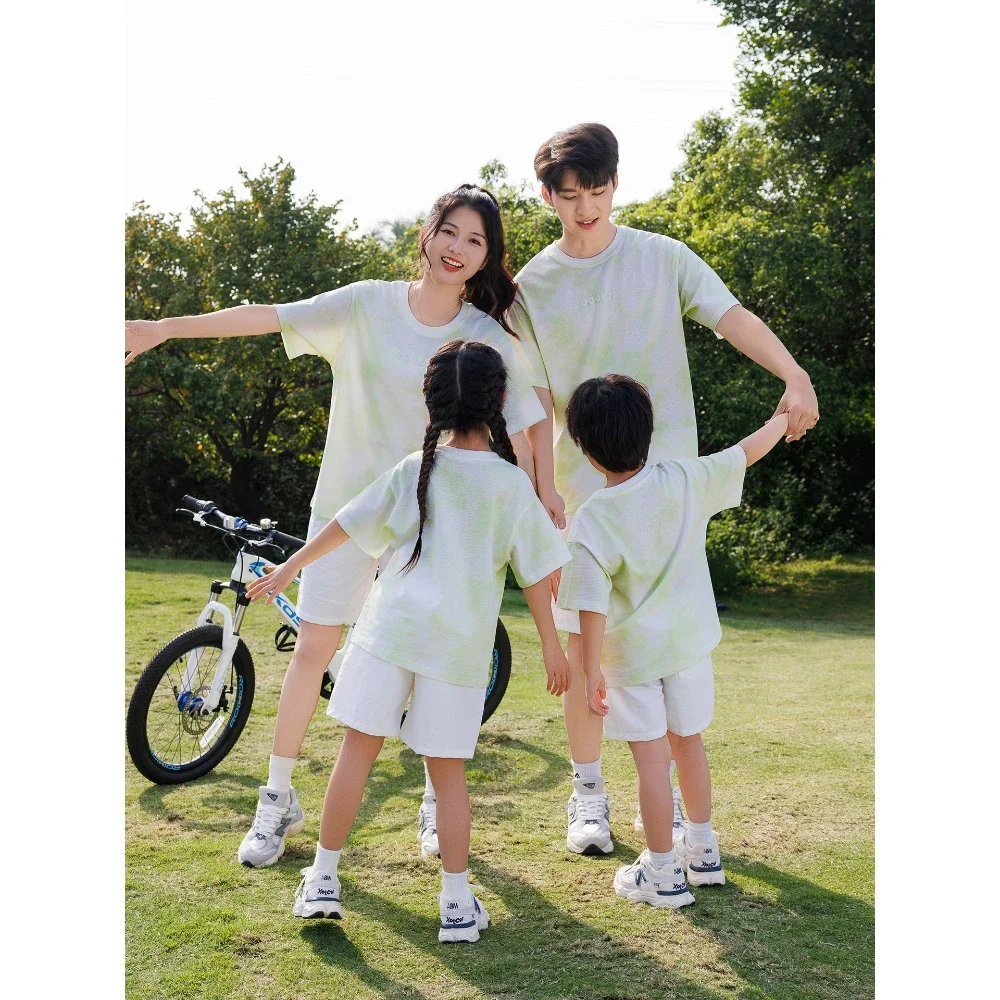 2026 Summer Family Matching Outfits Tie-Dye T-Shirt Quick Dry Shorts Set Casual Outdoor Breathable Family Wear for Mom Dad Kids