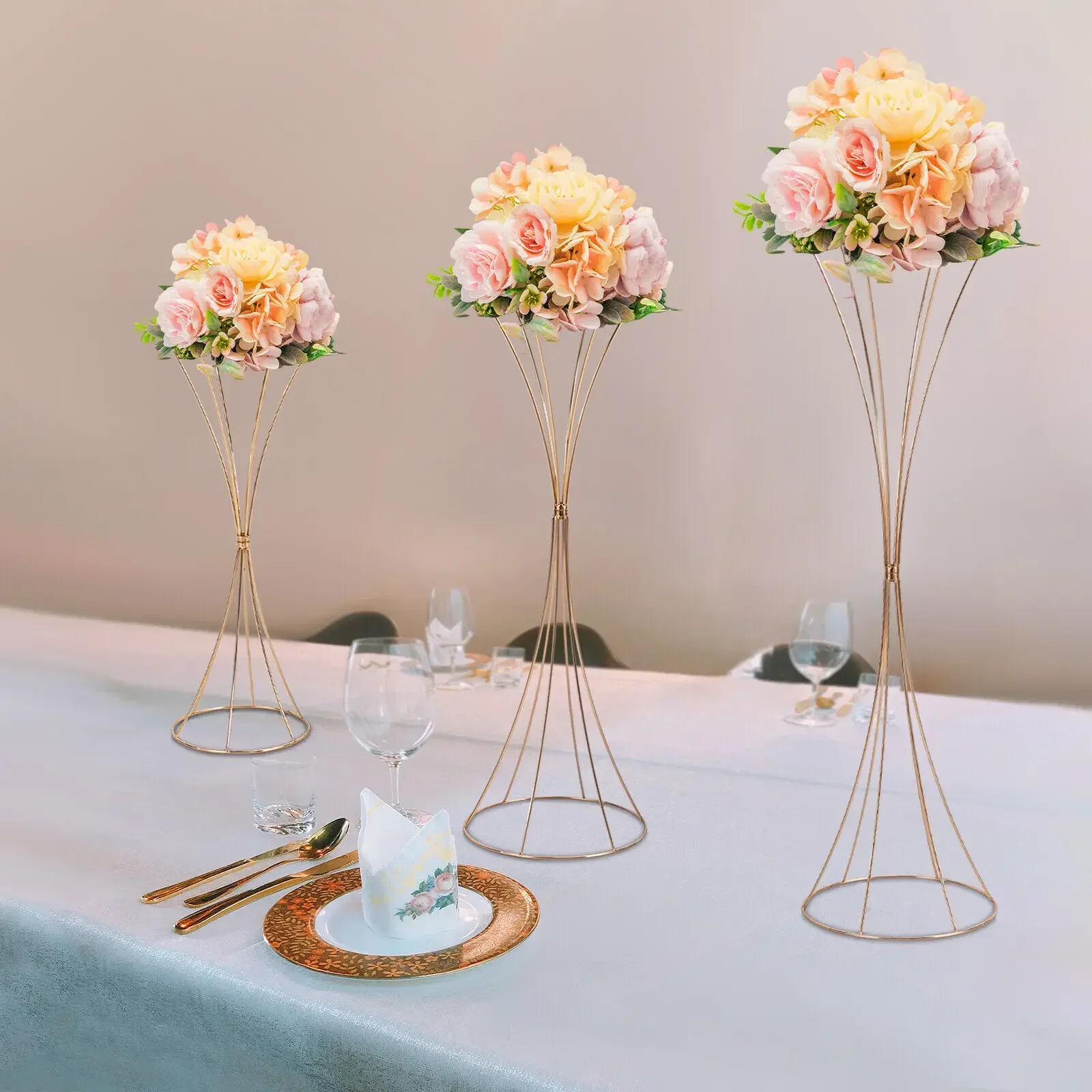 Centre de Table en or élégant, support de fleurs, ensemble de 3 Vases de sol en fer sablier modernes, décor d'allée de mariage, décor d'arc de mariage