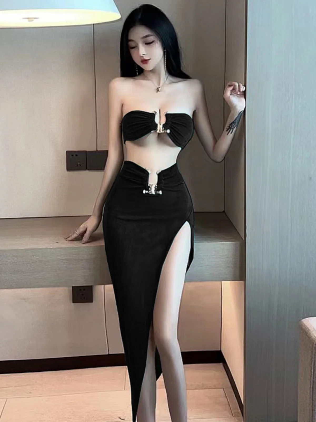 

Sexy Club ort Crop Top And High Slit Skirt Two-Piece Set for Young Women Trendy ort Bodycon Dr ow Legs Outfits