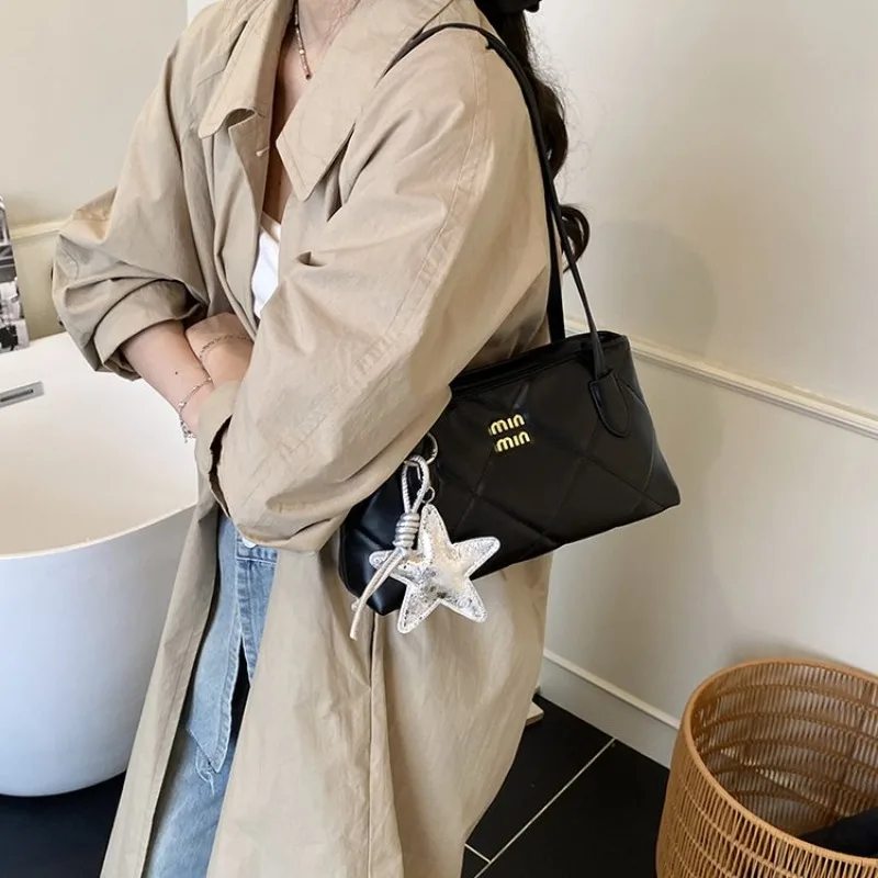 

New Arrival Women's Business Tote Professional Design For Corporate Settings And Office Environments Executive Style