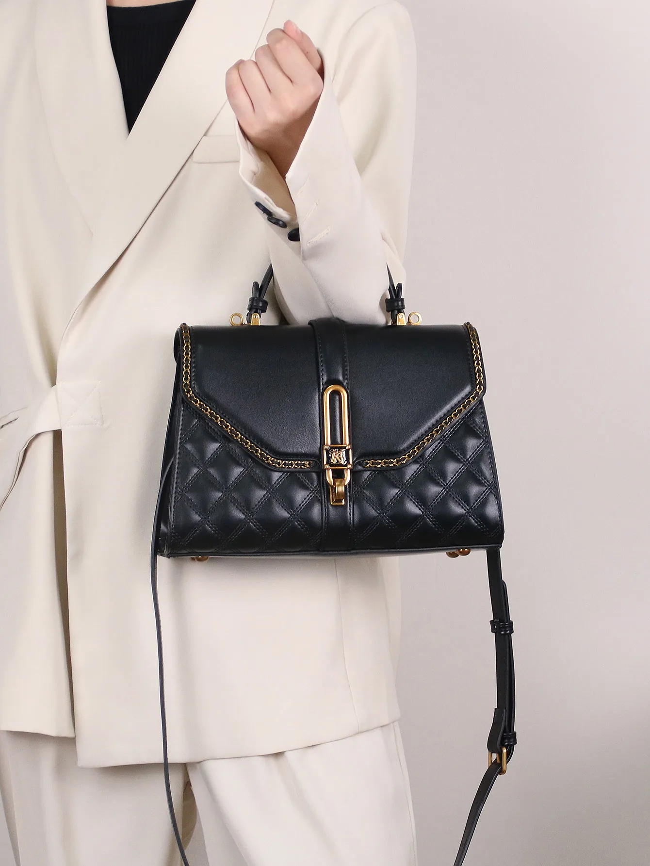 

2025 fashion elegant handbag autumn and winter luxury new handbag commuter niche design rhombic chain simple large capacity high