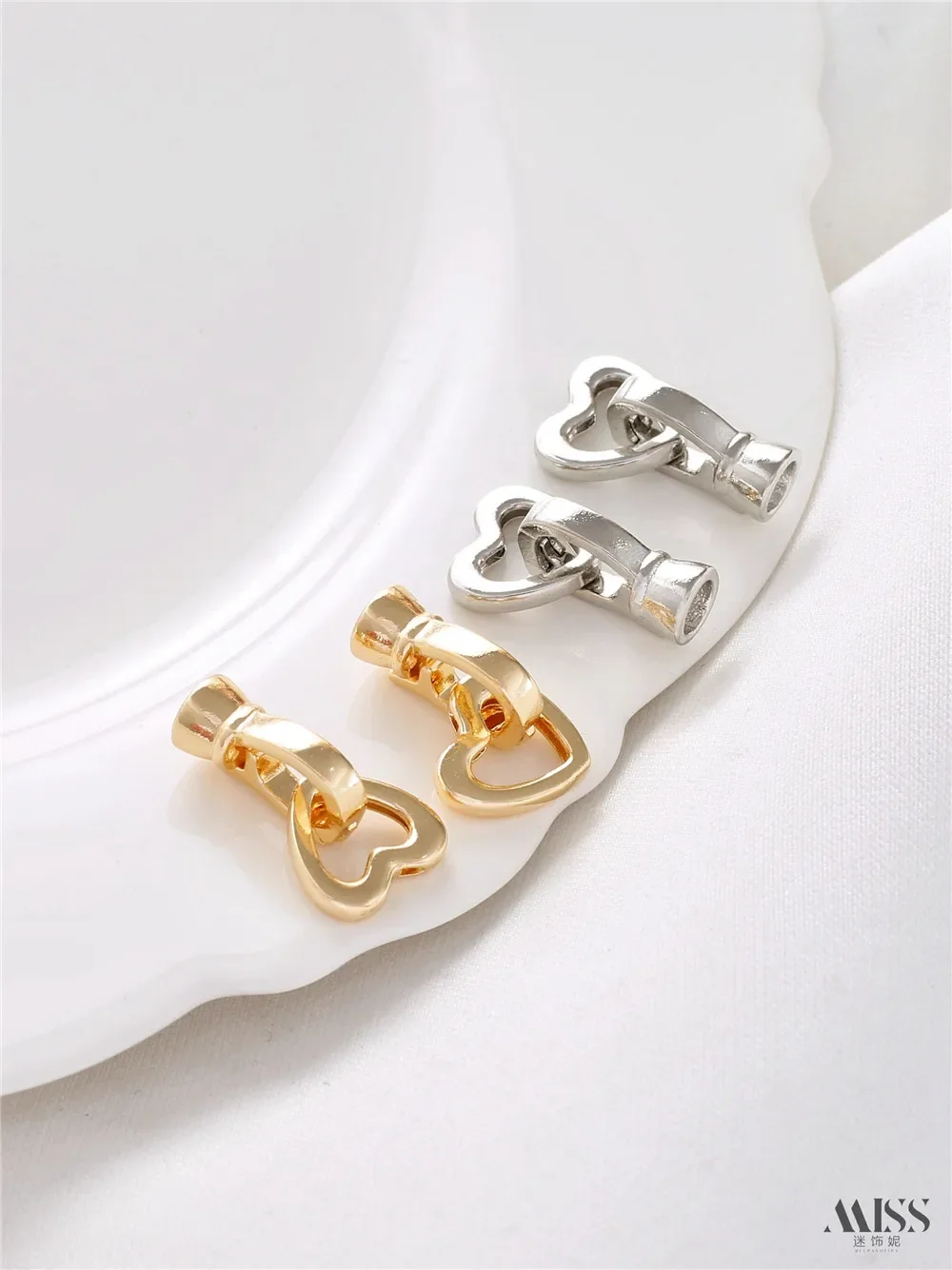 14K Gold-wrapped Glossy Love Connection Buckle Pearl Buckle Hanging Round Bead DIY Buckle Handmade Bracelet Necklace Accessories
