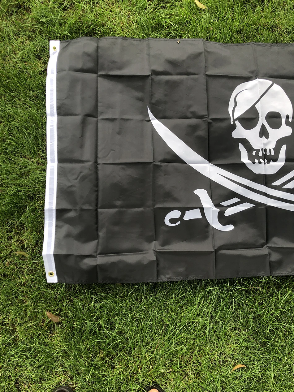 Bandera pirata Jolly Roger con cráneo doble y cuchillo - imagen 3