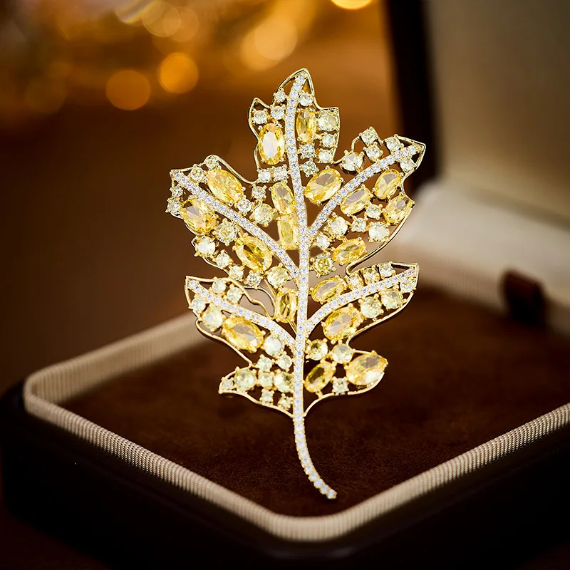 بروش فرنسي فاخر وخفيف الوزن وأوراق شجر راقية، تصميم فاخر راقي، إكسسوارات بروش متعددة الاستخدامات لكل من الرجال والنساء