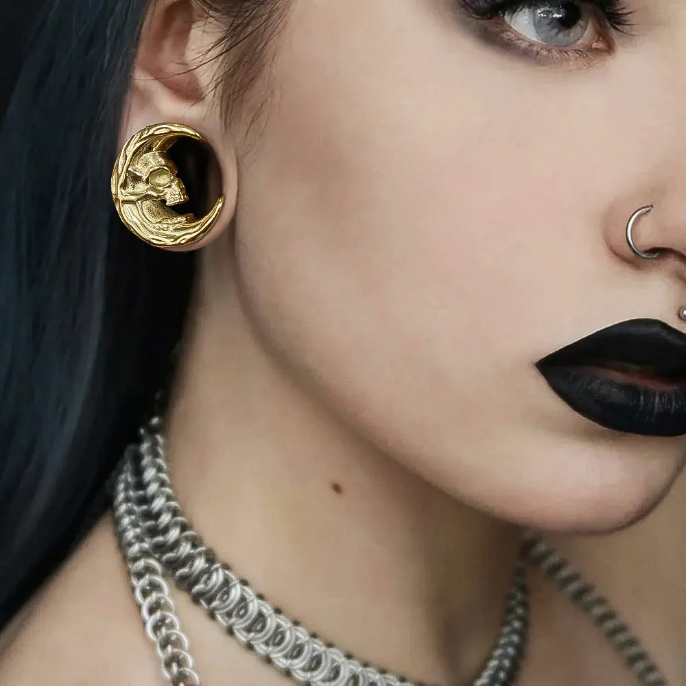 Casvort 2PCS 316 Stainless Steel Moon Skull Face Ear Tunnels Plugs Piercing Gauges Body Jewelry Stretched lobe Ear