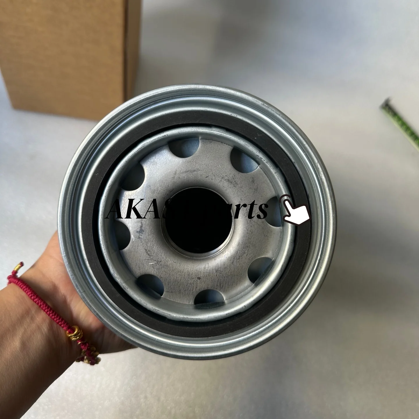 A04425274 Oil Filter Cartridge for CompAir Screw Air Compressor Parts Replacement
