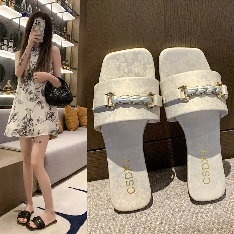 Luxury Summer Slippers for Women Flat Outdoor Trendy Beach Sandals Women's Flip Flops Brand Design Slippers for Women Plus Size image 3