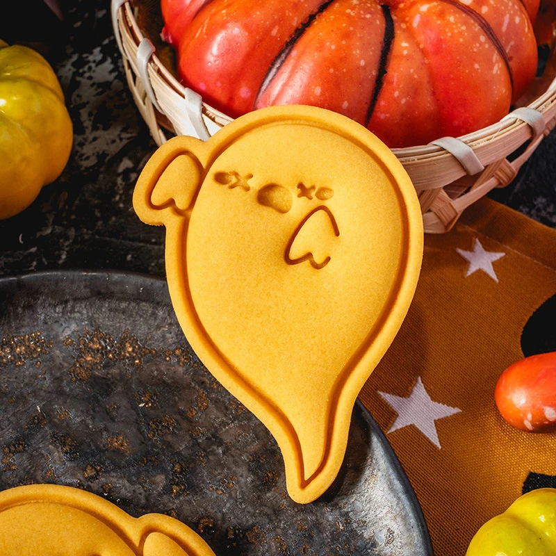 Cute Spooky Ghost Cookie Mold Halloween 3D Plastic Biscuit Mould Cartoon Ghost Cookies Press Mold Holiday Gift Baking Tools