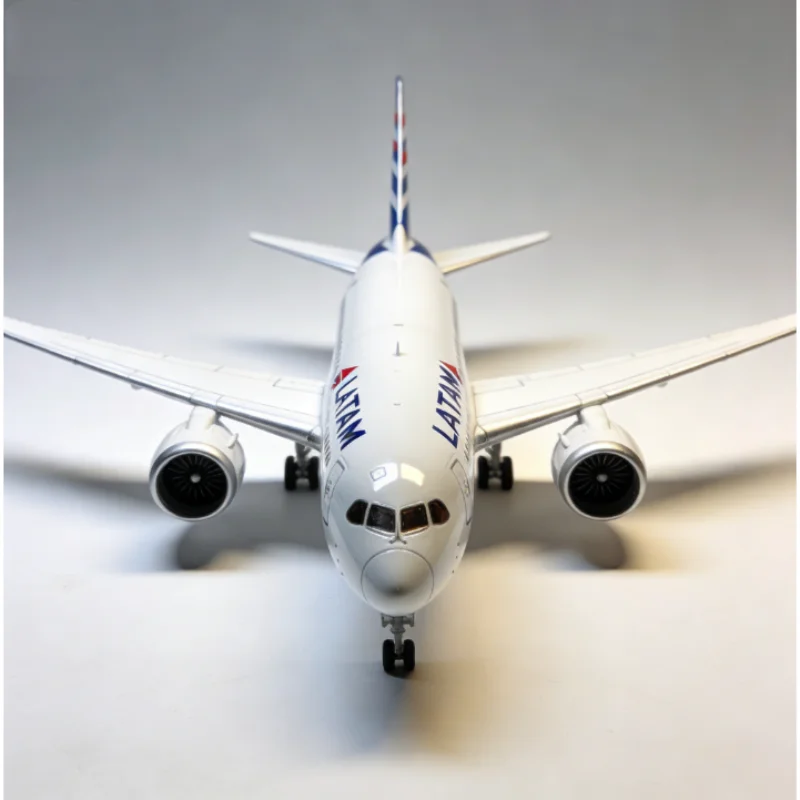 

New 1:150 Scale LanChile LATAM Airlines Boeing 787 Dreamliner Diecast Model Airlines Resin Airplane Toys Collection Display