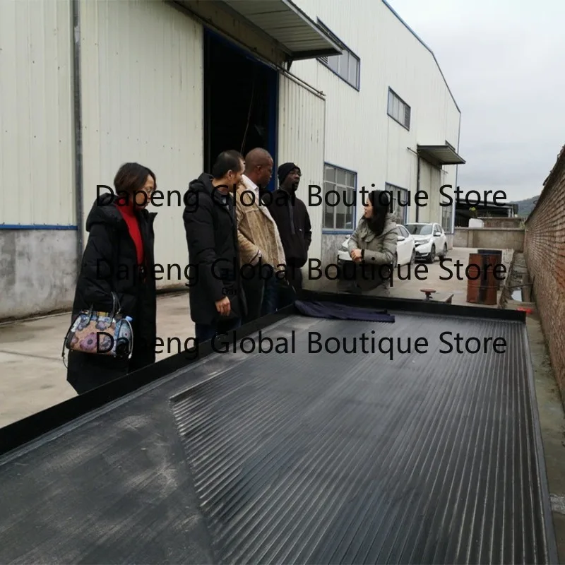 Large Capacity Vibrating Gravity Separation Table Zircon Rutile Ilmenite Ore Sorting Equipment