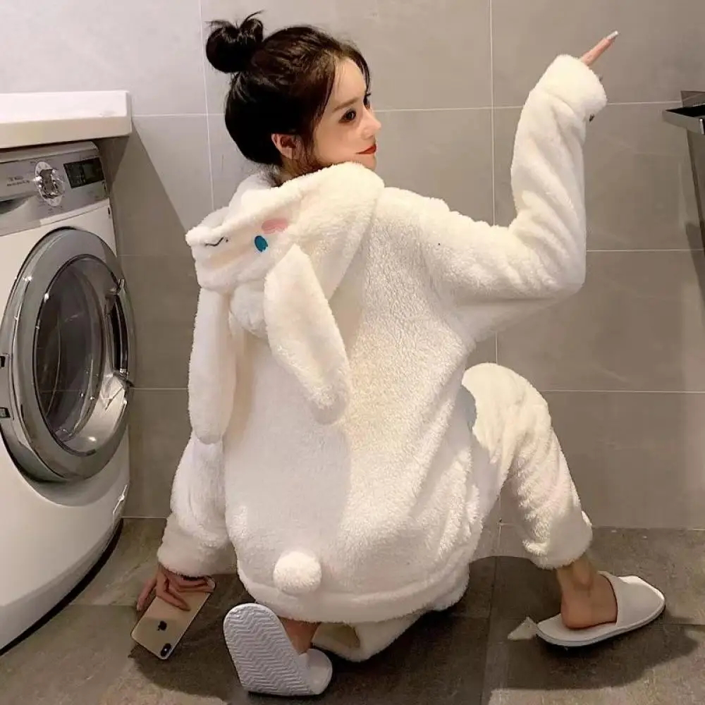 

Зимний плюшевый пижамный комплект Cinnamoroll с героями мультфильмов, коралловый флис, женский фланелевой костюм с длинными рукавами и капюшоном, толстый милый теплый домашний костюм