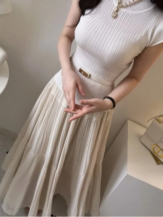 

Ele Korean Sle Women's Knitted High Collar Svel Vest Top with Pleated Skirt Faionable Summer Outfit Set