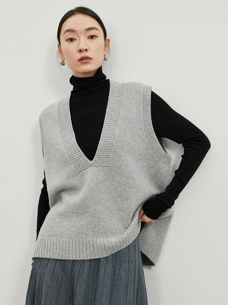 Winsleter-Maglione gilet elegante in lana al 100%, scollo a V profondo solido, gilet in maglia allentata per pendolari alla moda da donna, autunno 2025 nuovo T59439CC