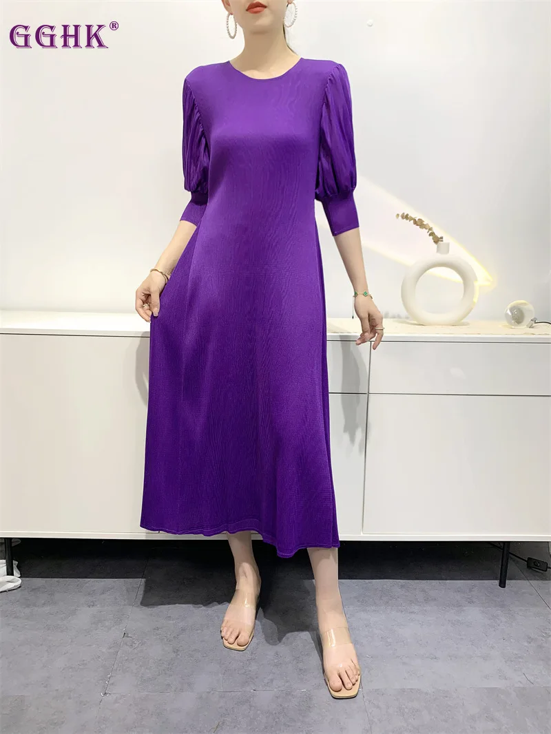 

GGHK 2023 Summer Dresses Women Lantern Sleeve Toothpick Pleated Loose Large Size Women Pleated Skirt Niche Temperament Commuter