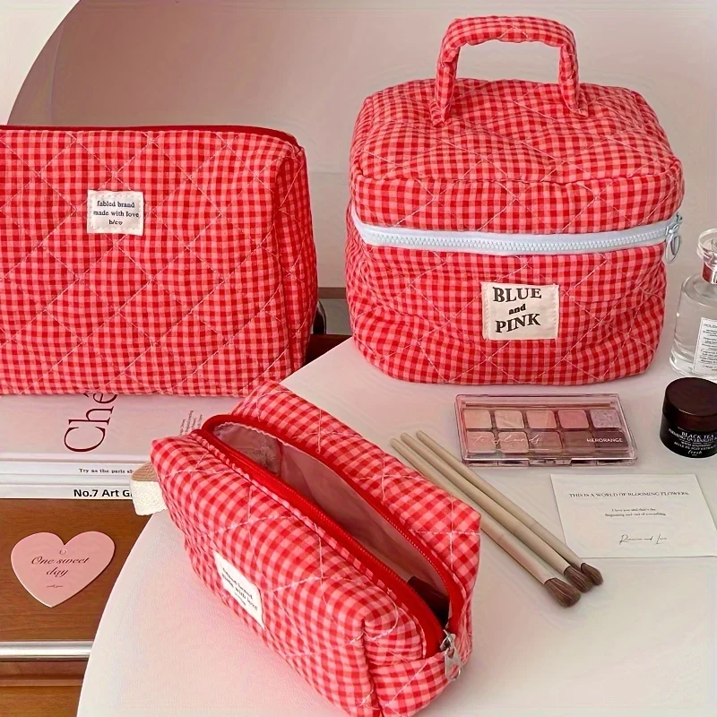 Women Quilted Plaid Makeup Bag, Travel Large Capacity Soft Cosmetic Organizer Pouch, Portable Toiletry Bags