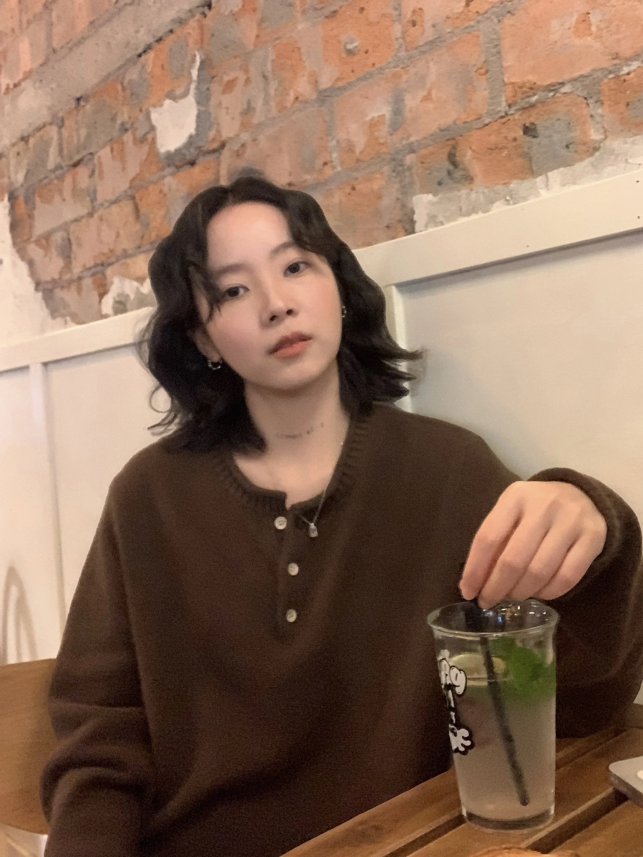 

Свободный вязаный шерстяной свитер с пуговицами и воротником из искусственного меха, корейский стиль, круглый вырез, для женщин, осенний сезон, длинный рукав, стандартный крой