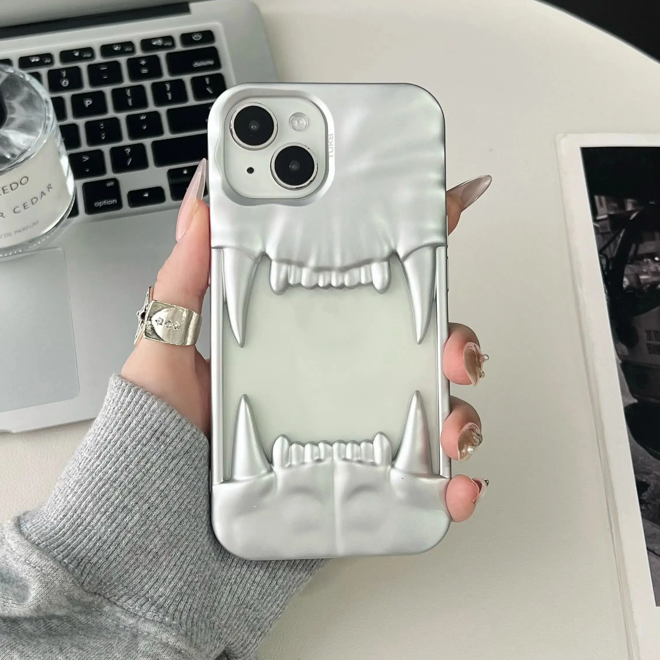 ثلاثية الأبعاد مطوي الجوف النمر الأسنان ماتي الحال بالنسبة آيفون 16 15 14 زائد 13 12 11 برو ماكس تبديد الحرارة غطاء للحماية للصدمات