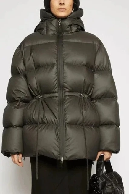 

2025 Winter Fashion Women's Down Jacket Loose Commuting Windproof Hooded Strap Fashion Down Jacket