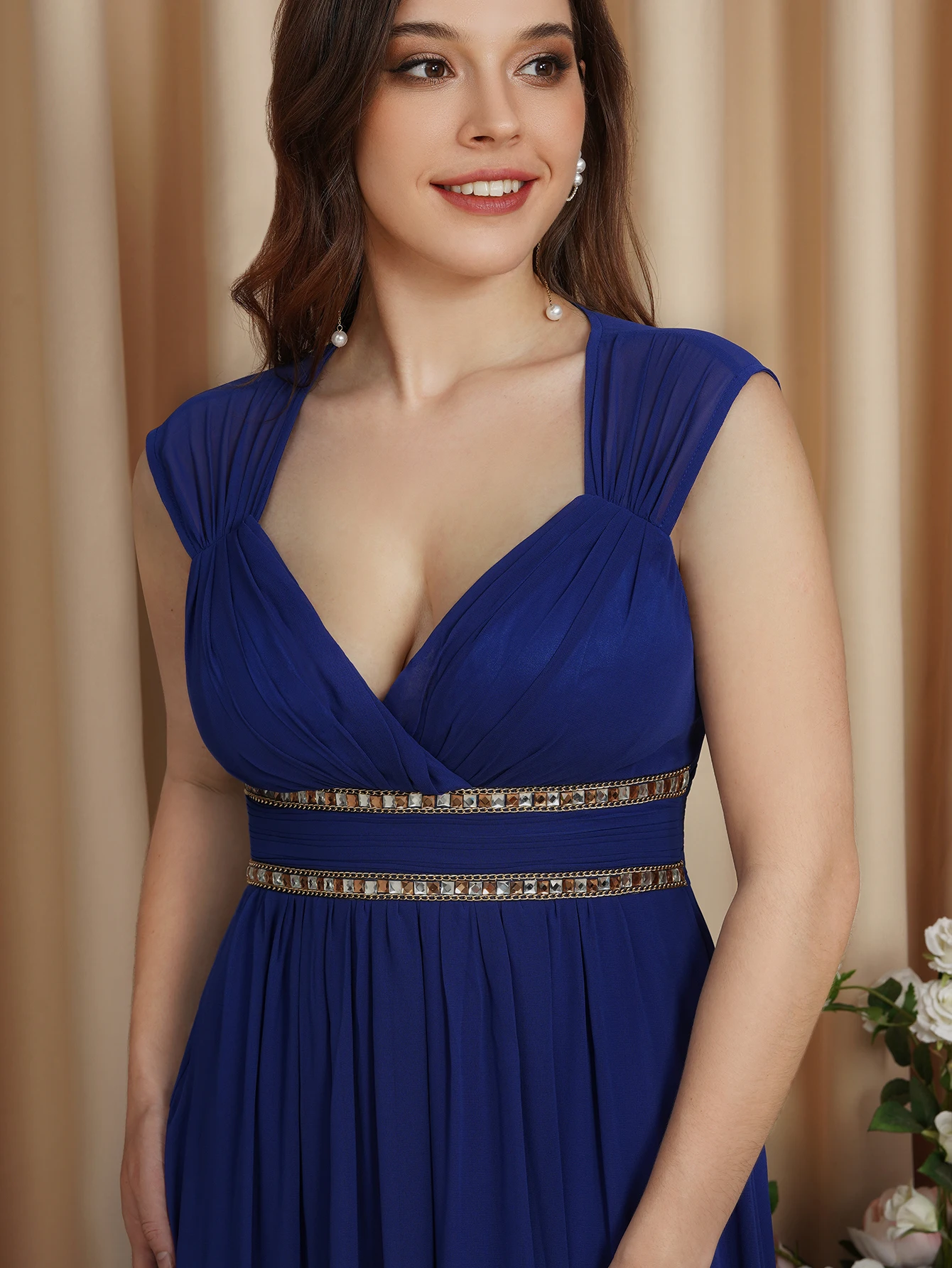 Hot Sale Chiffon Bridesmaid Dresses A-line V-Neck Sleeveless Crystal Beaded Backless Evening Gowns Shipping Wthin 24 Hours