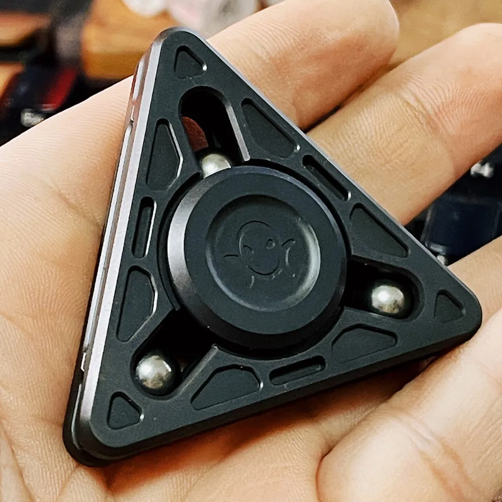 Black Mirror Design EDC Sandwich Fidget Spinner Fidget Toys For Adults Gyro Anxiety Toys Portable Office Desk Accessories