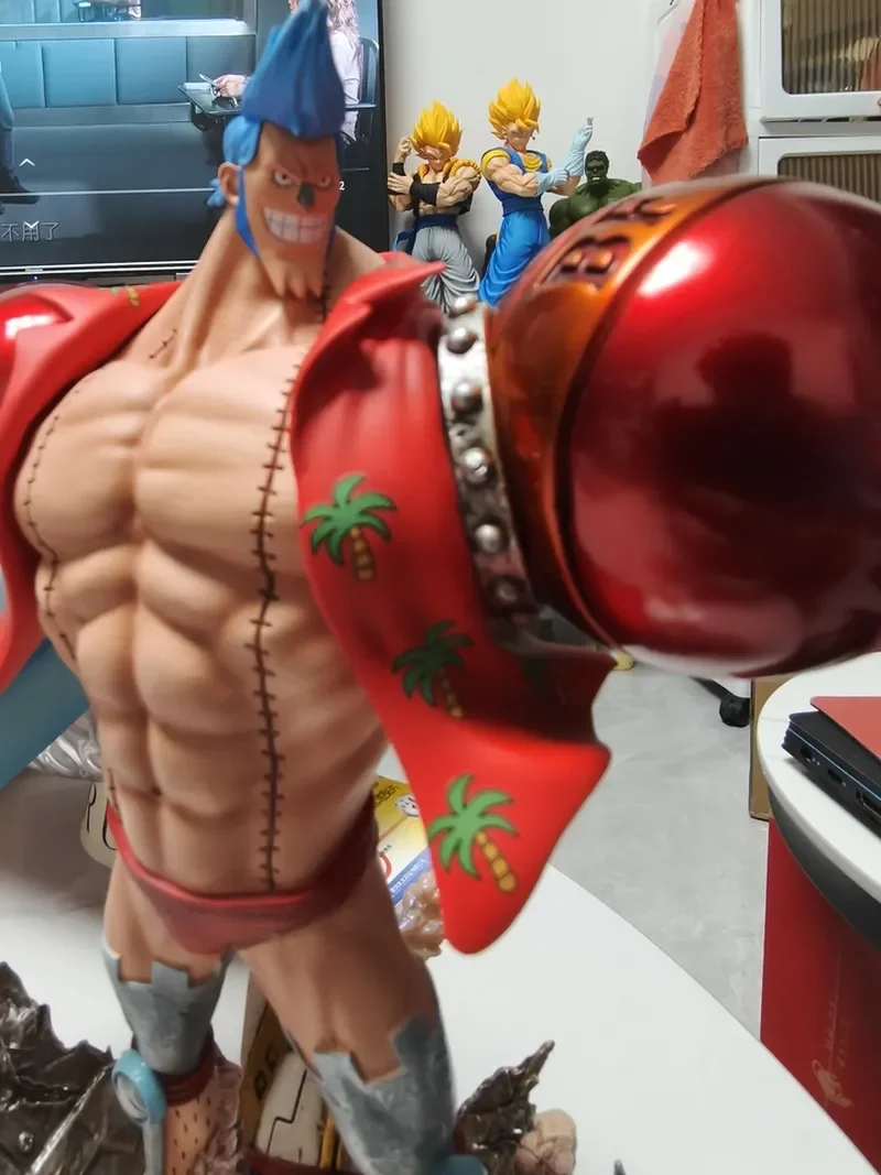 ワンピース アニメ周辺デスクトップ装飾置物 フランキー フィギュア 二次元 麦わら帽子共鳴モデル