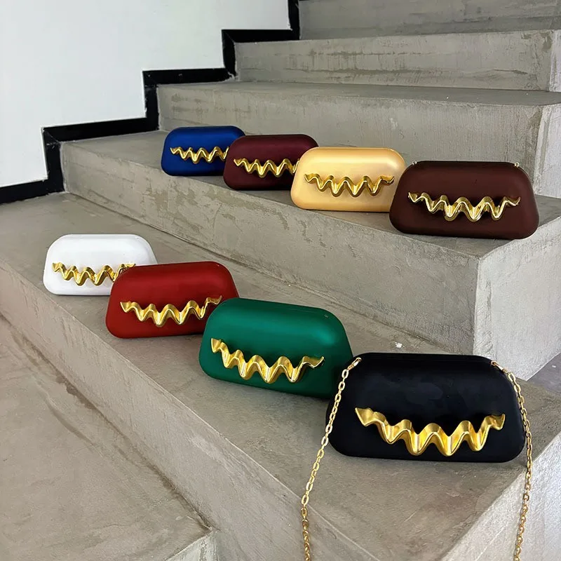 

Gold Metal Closure Box Clutch Bag Women Evening Wedding Party Cute Purse Bag Handbag Dark Red Beige 2025 Spring New Fashion Chic
