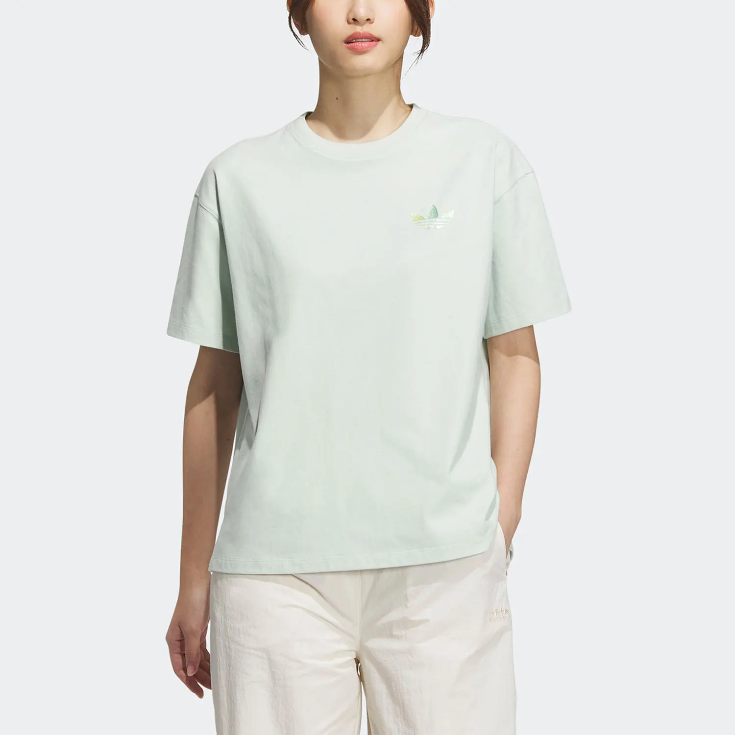 

Новая женская дышащая спортивная футболка Adidas Originals IK8627