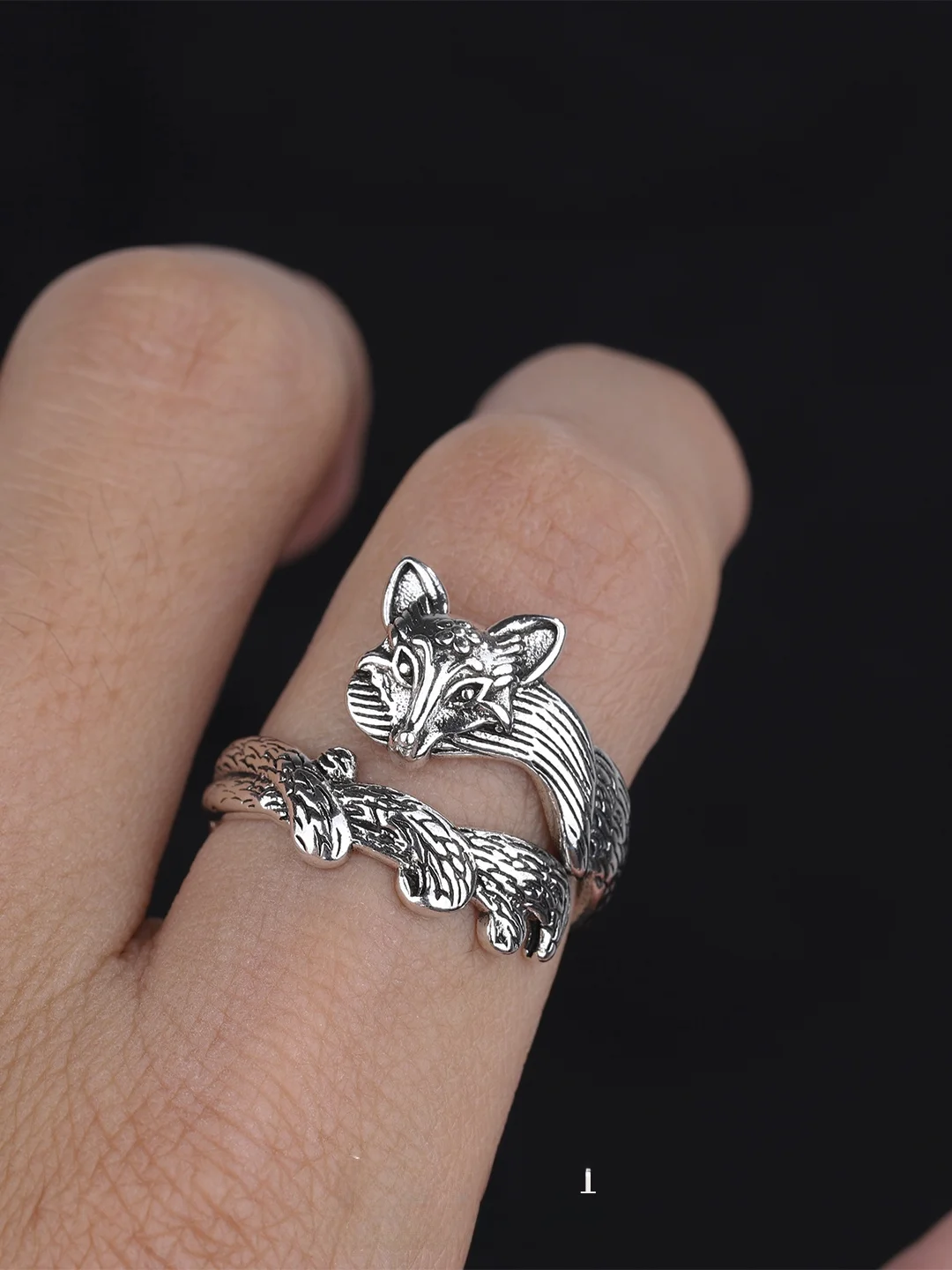 Retro  Ring Unisex Animal Shape 3D Nine-Tailed  Plum Blossom Pattern Personality Versatile Open Finger Ring Fashion Jew...