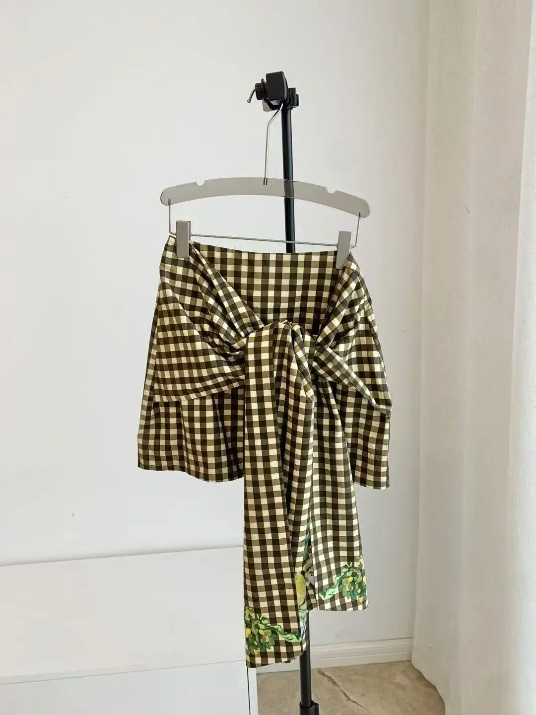 Gold Bead Embellished Silk-Linen Halter Skirt Women's Fashion High Street Style Wrap around Skirt for Autumn 2025